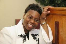 Pastor Murthlene Sampson Information/BIO